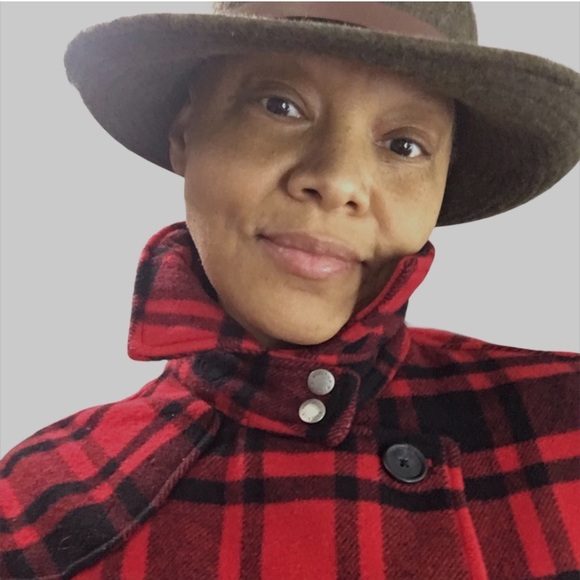 Meet your Posher, Germaine - Picture 3 of 16